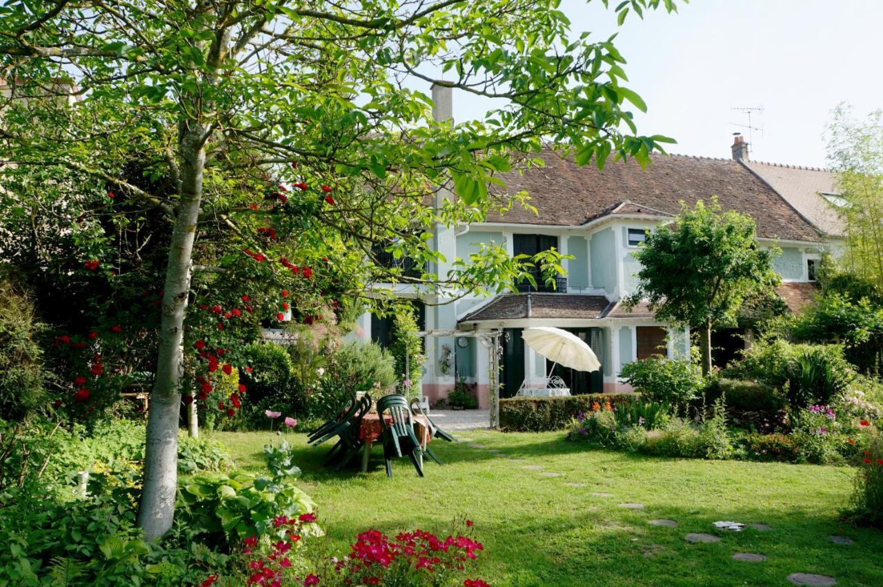 Chambres D'Hotes Le Grand Air - Les Chateaux De La Brie Aux Portes De Paris Ozouer-le-Voulgis Exterior foto